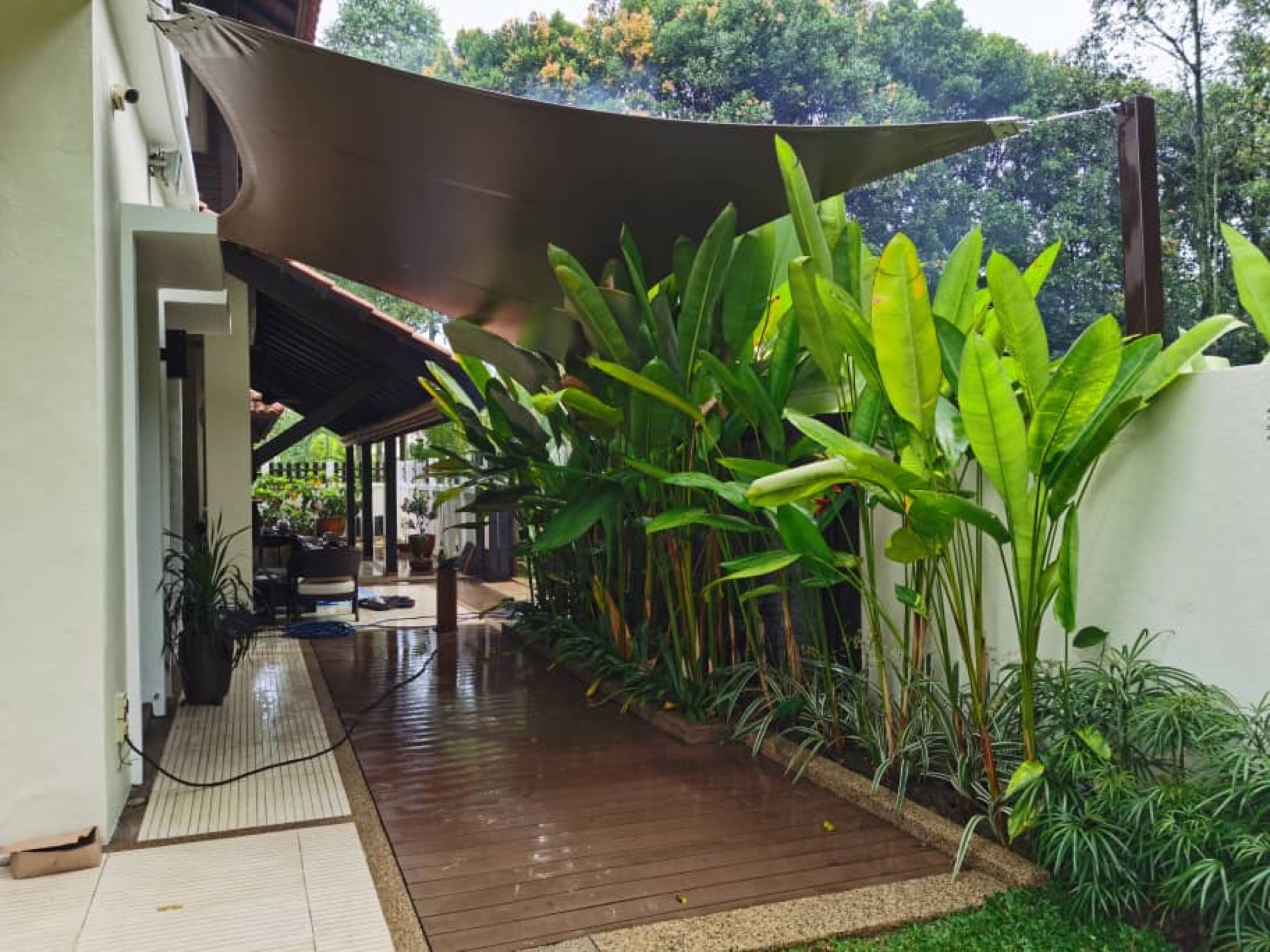 Shade sail taman